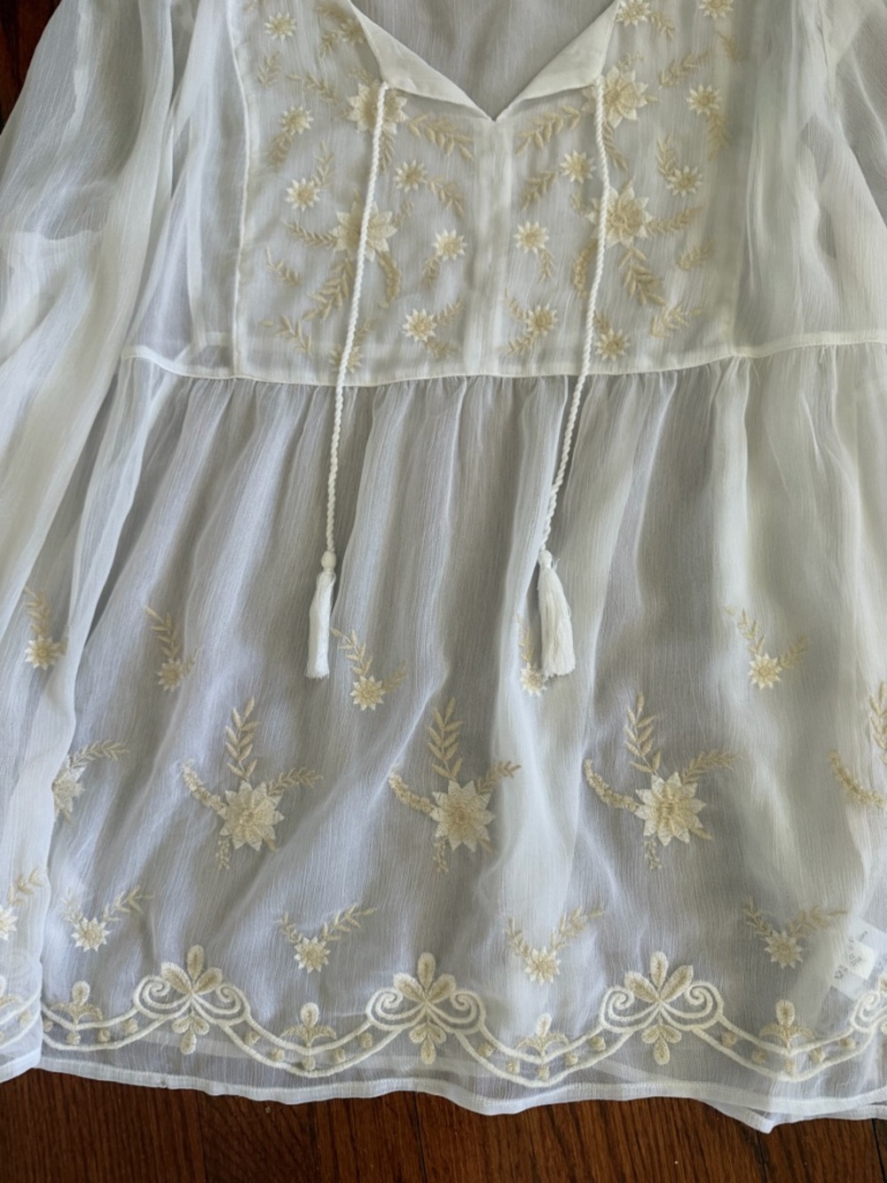 Lightweight Ivory Embroidered Peasant Top - - Picture 4 of 4